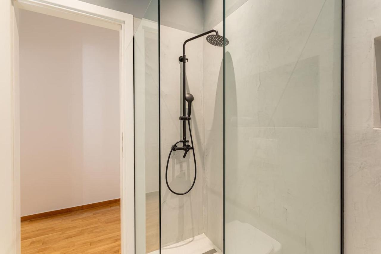 Appartamento Luxury Penthouse On Akadimias With 2 Bed & 2 Bath Atene Esterno foto